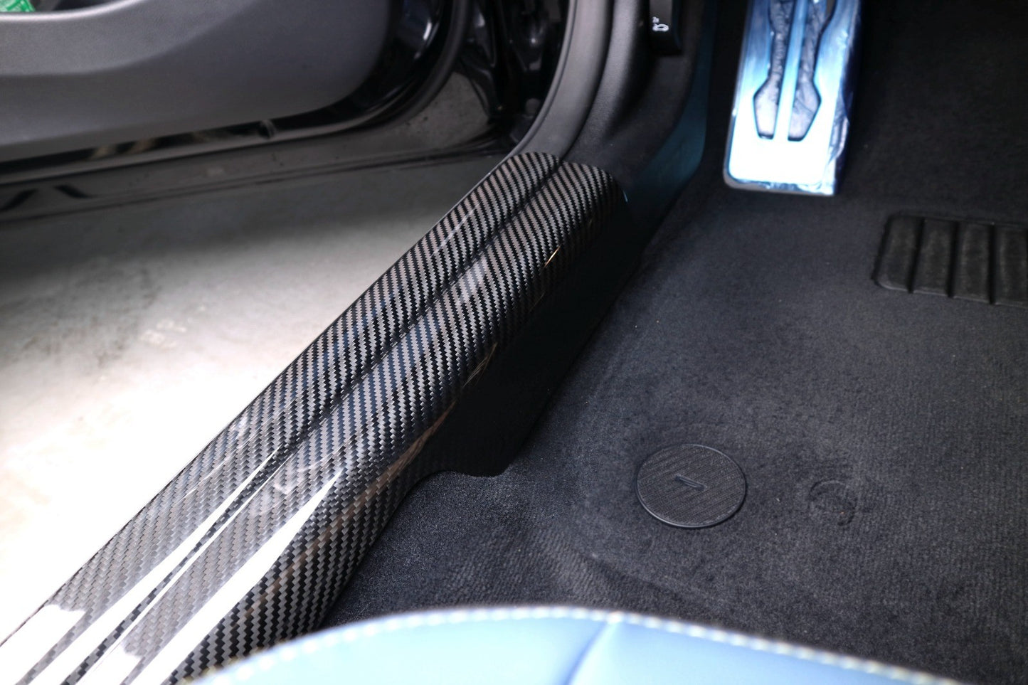 M performance Style Pre Pegged Dry Carbom Fibre Door Sill for BMW G22 / M4 G82/G83